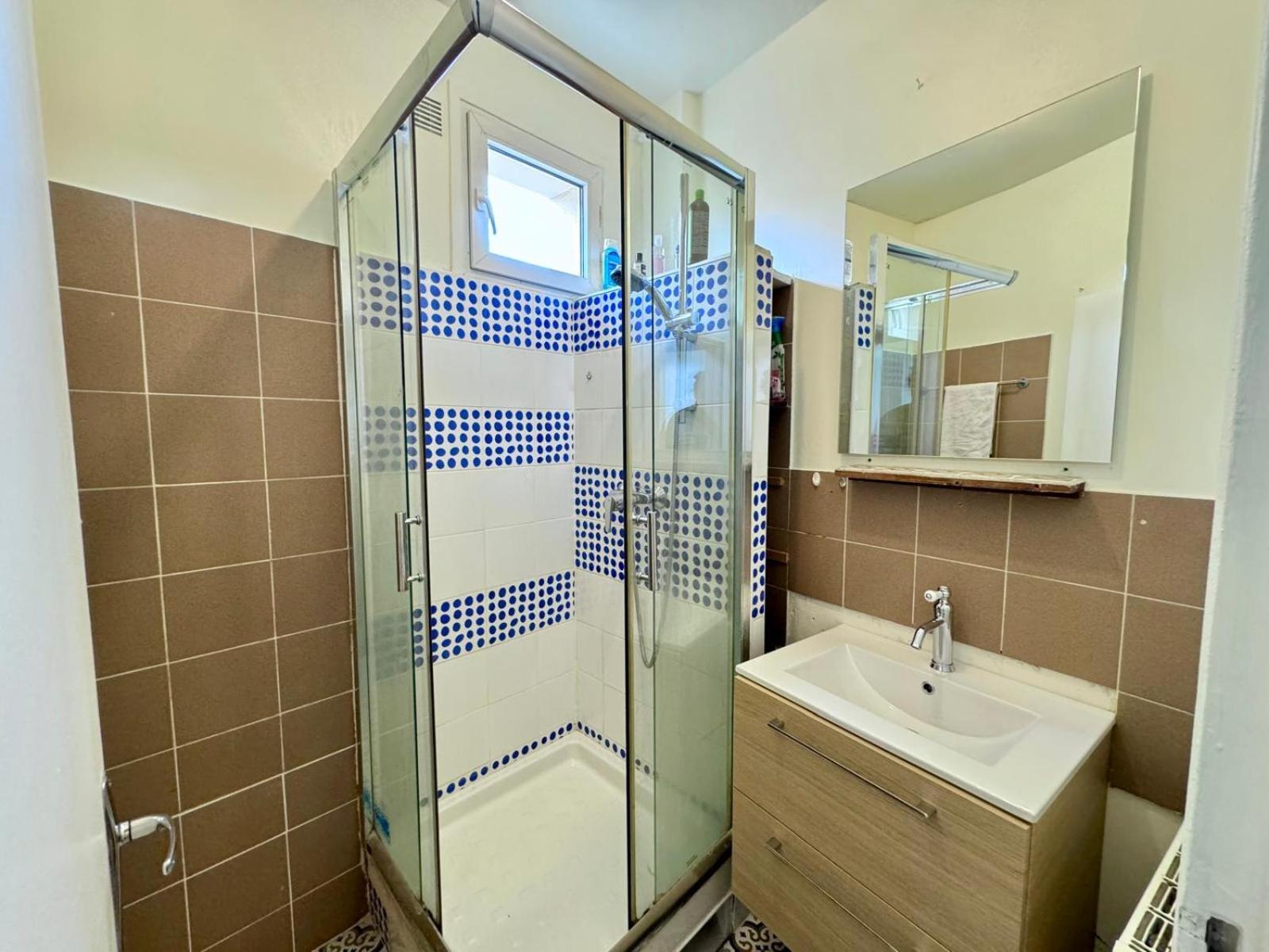 Confortable Deux Pieces Aux Portes De Paris Bagnolet Dış mekan fotoğraf