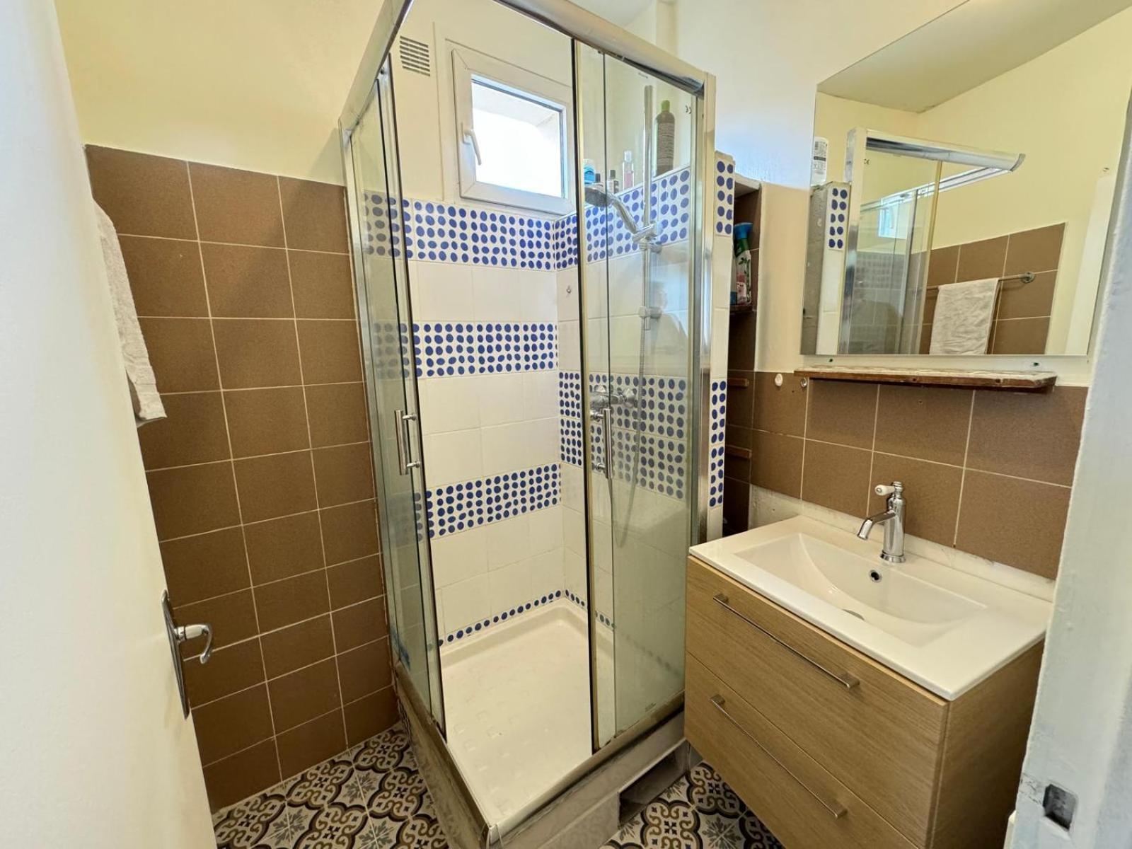 Confortable Deux Pieces Aux Portes De Paris Bagnolet Dış mekan fotoğraf